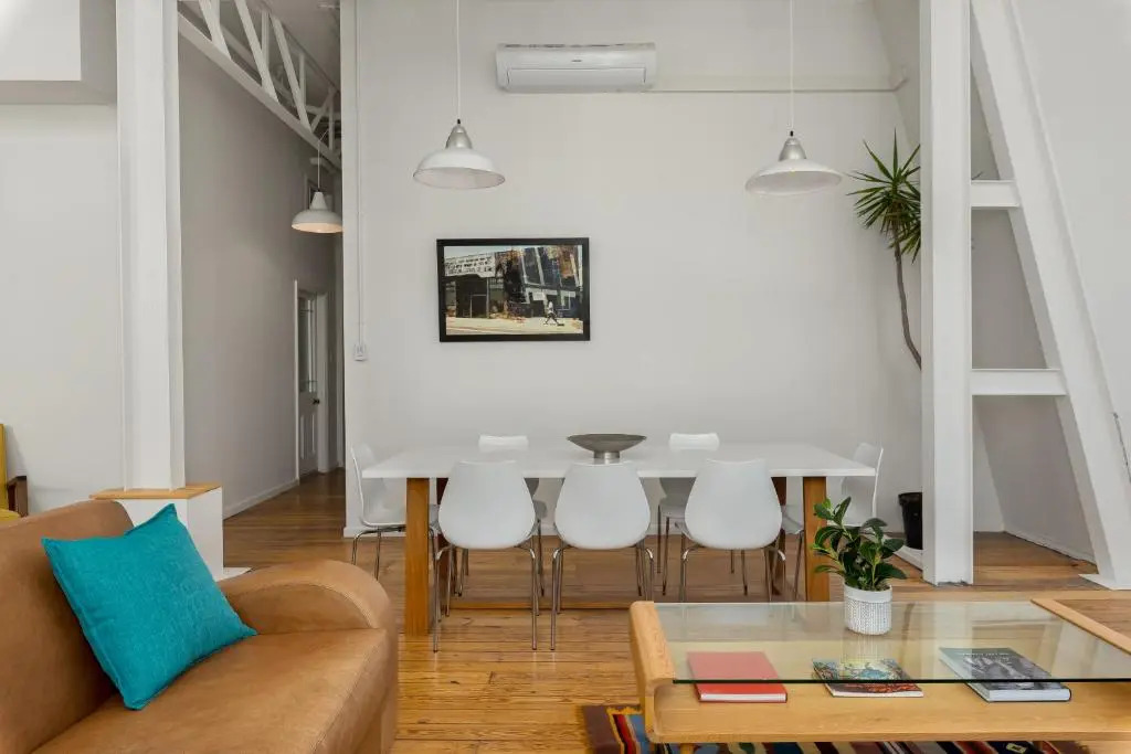 Wolroy House Apartments