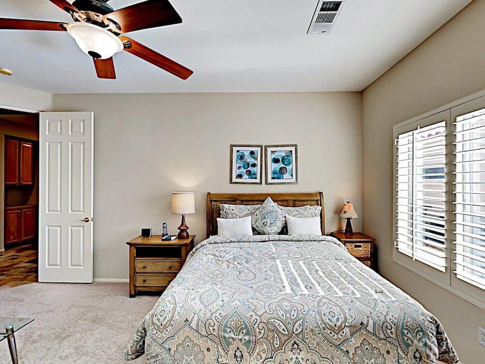 PGA West 3 Bedroom Golf Course House w Beautiful Pool and Spa by RedAw