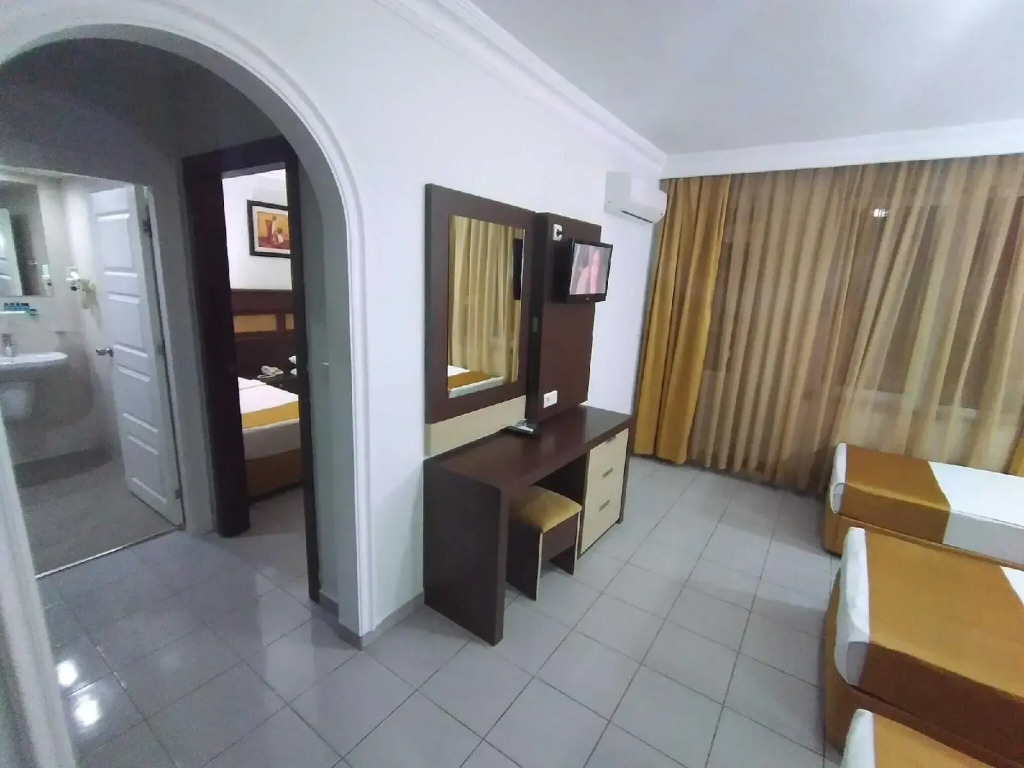 Kleopatra Ada Beach Hotel