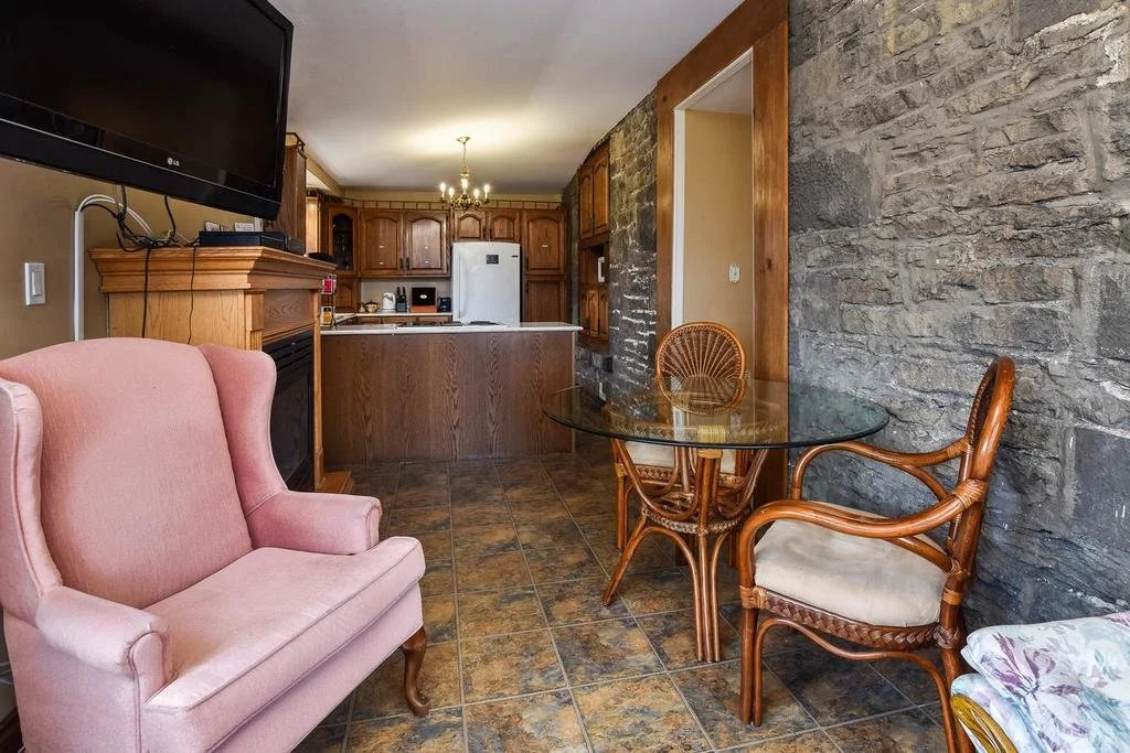 Noble Suites
