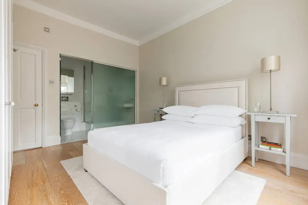 Egerton Gardens IX by Onefinestay