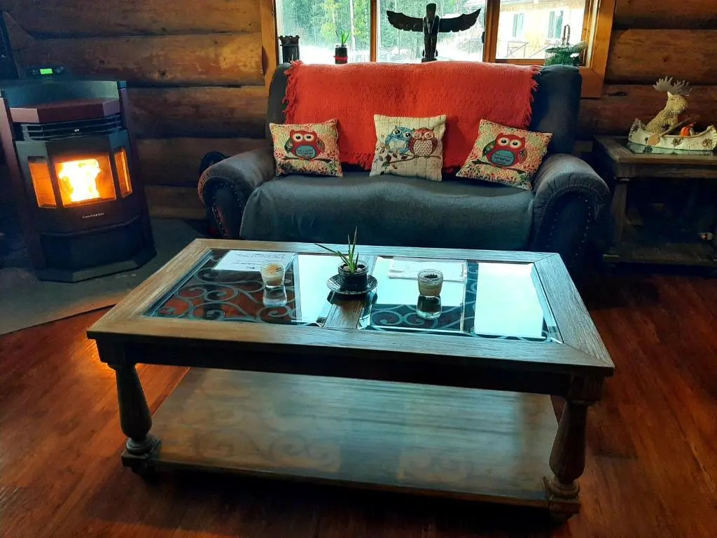 Arctic Divide Lodge