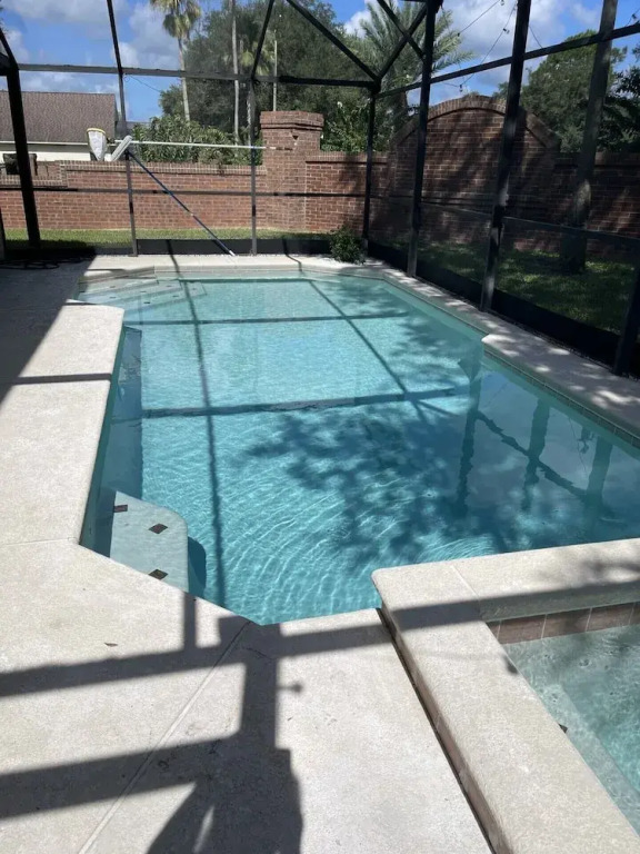 5 Bedroom Pool Home