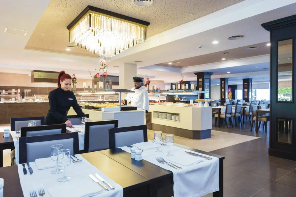 Hotel Riu Bravo - 00 All Inclusive