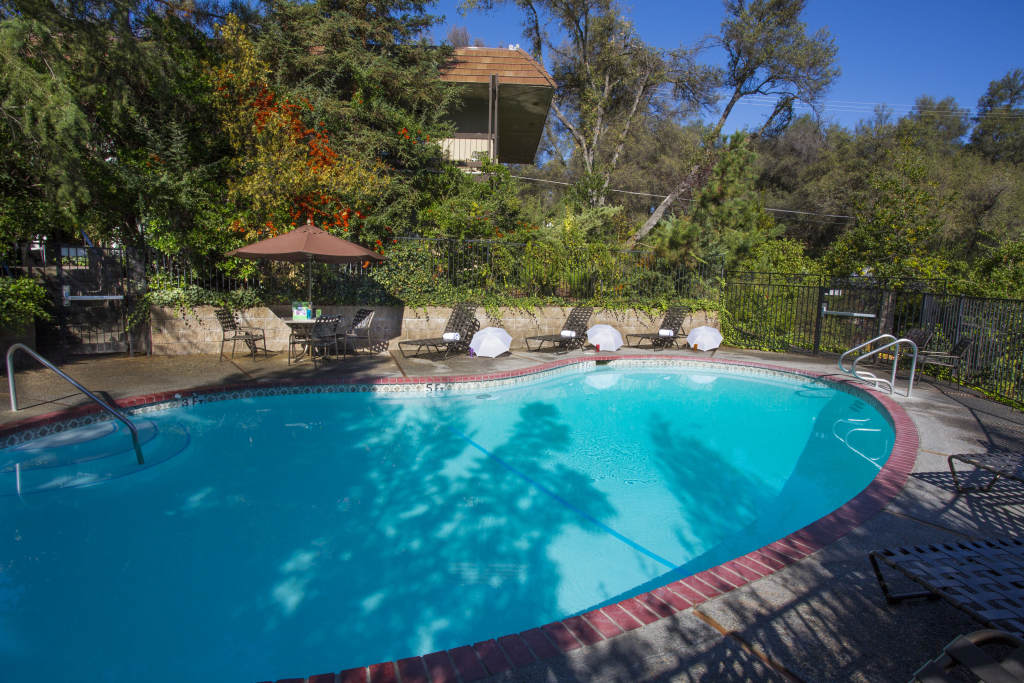 Best Western Plus Yosemite Gateway Inn