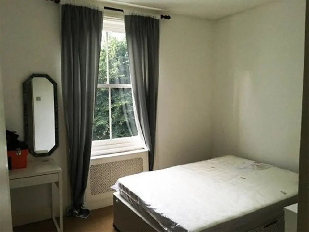 Eson2 - The Kensington Gwendwr Road Lodge