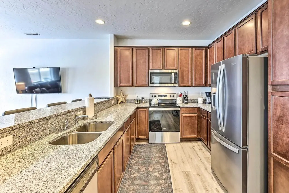 Nampa Townhome ~ 18 Mi to Downtown Boise