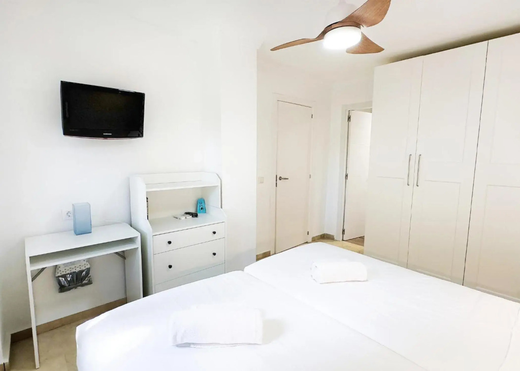 1 Bedroom Apartment Second Line Beach- Parque Marbella Building