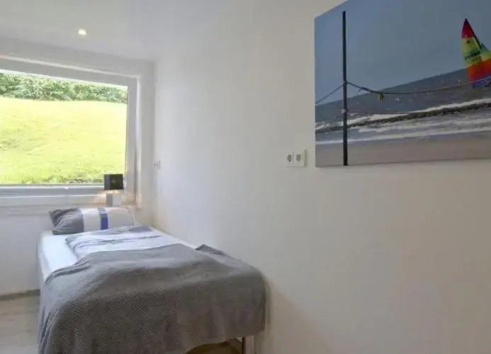 Iris 8 - Ruhige Souterrain-Wohnung in der Friesenstraße