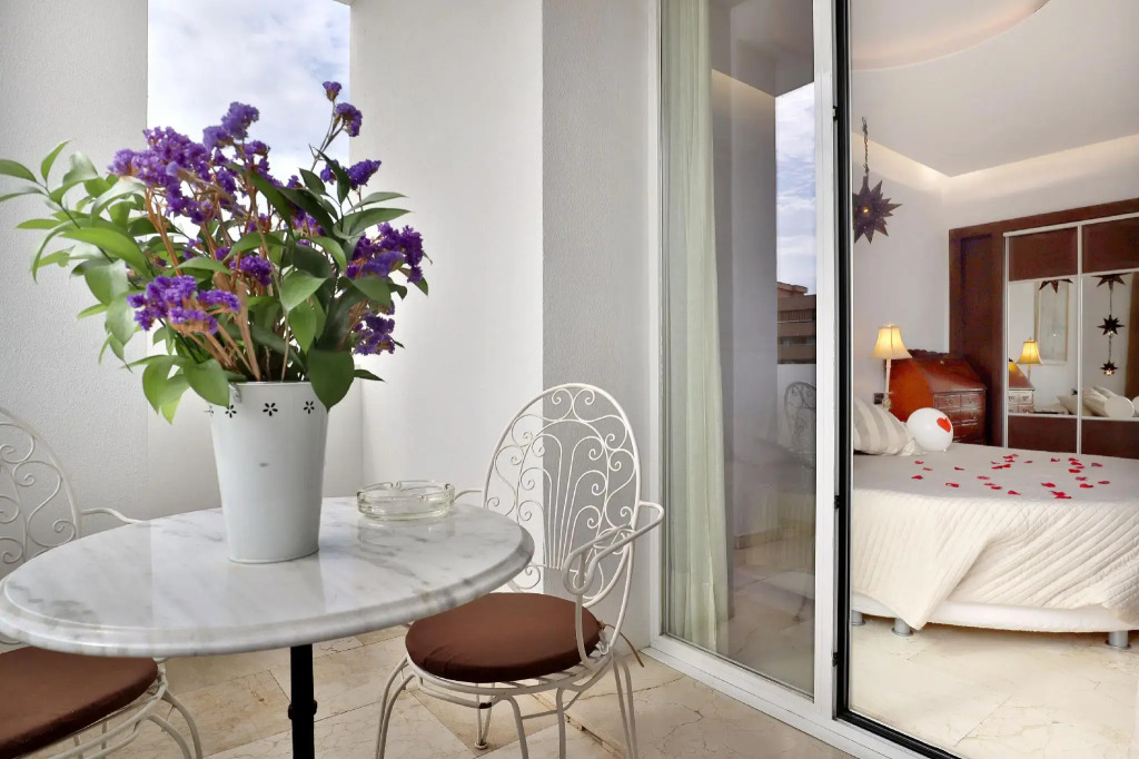 Hotel Oasis con parking incluido