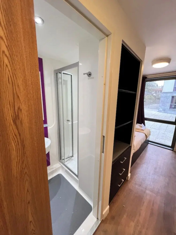 4 Bed Apartment @ Astor House by Pureserviced