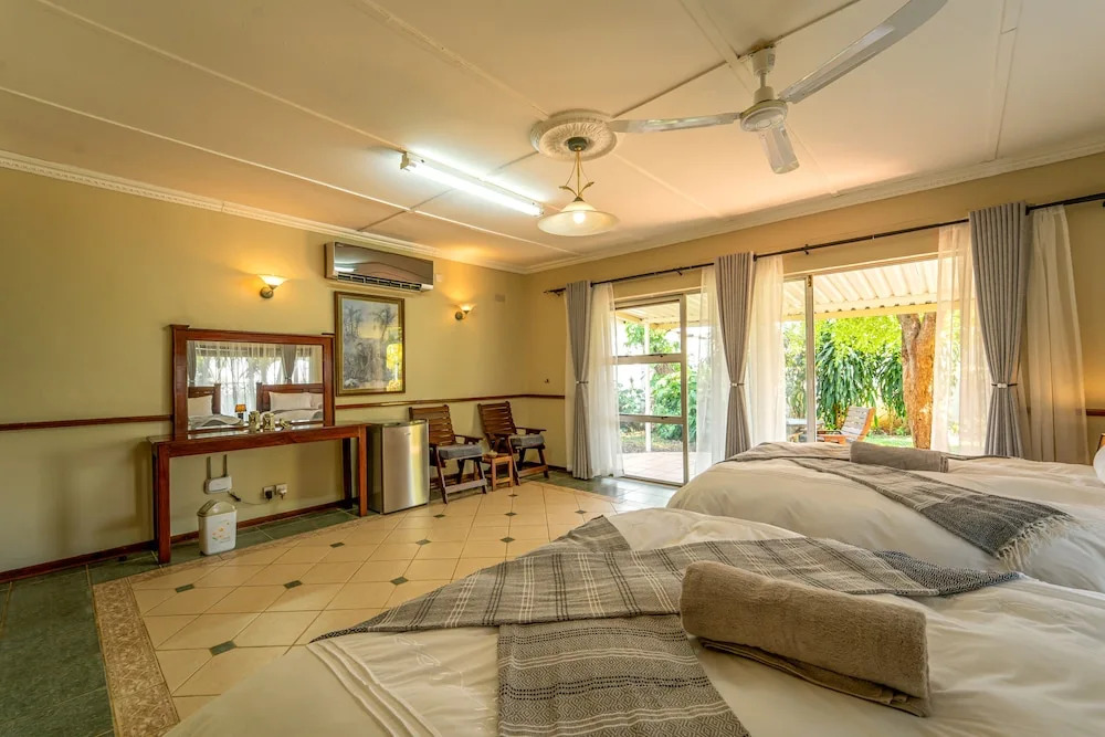 Zambezi Family Lodge - Elephant Room