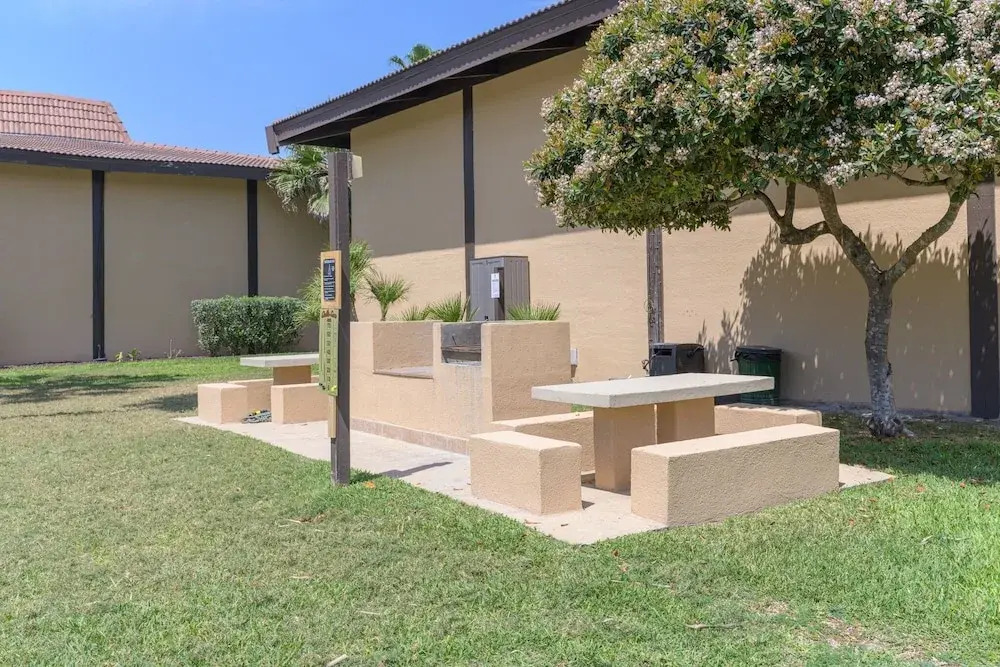 Tiki 141 - 1br Condo Sleeps 6 Close To The Beach 1 Bedroom Condo