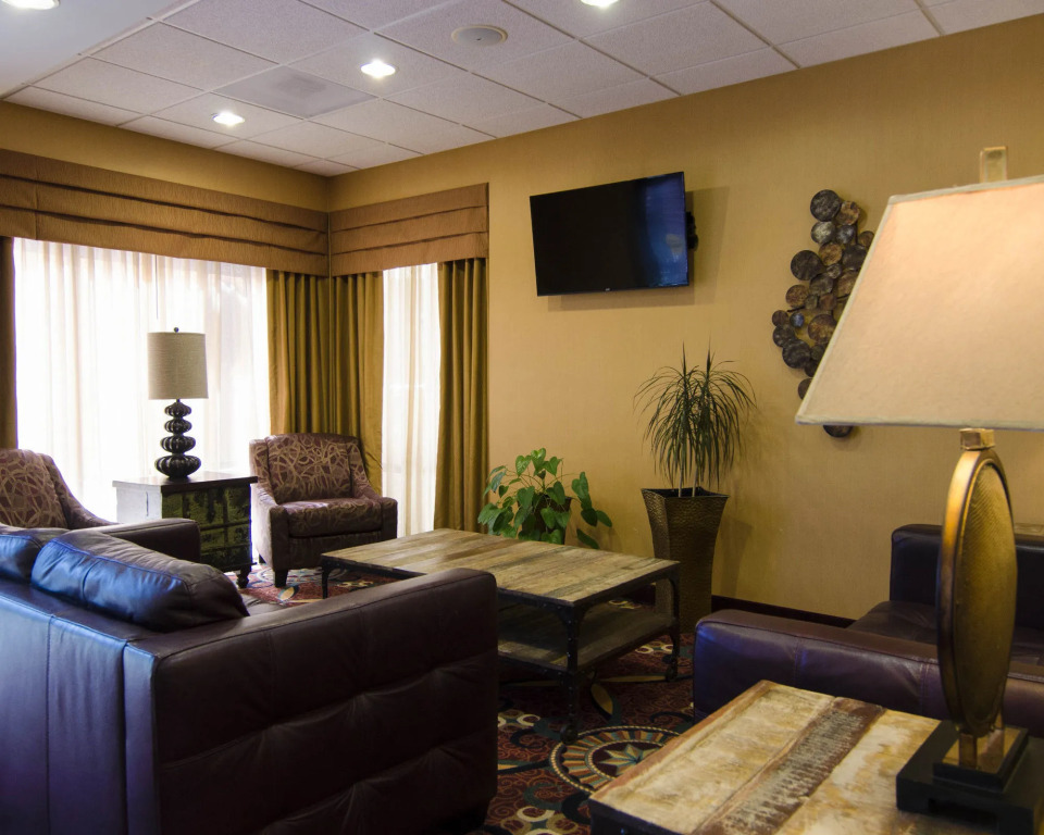 Mainstay Suites Rogers