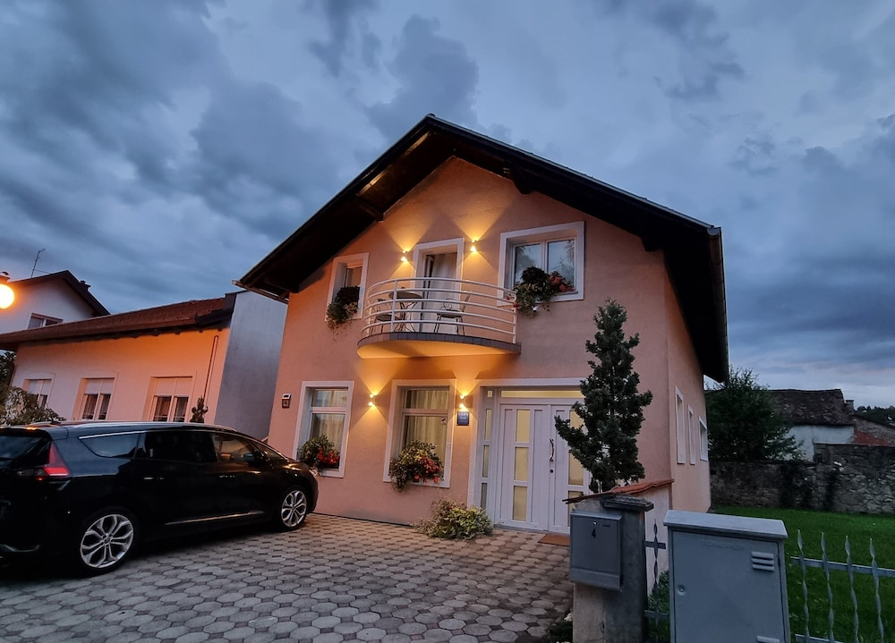 Luxury 1-bed Apartment in Varazdinske Toplice