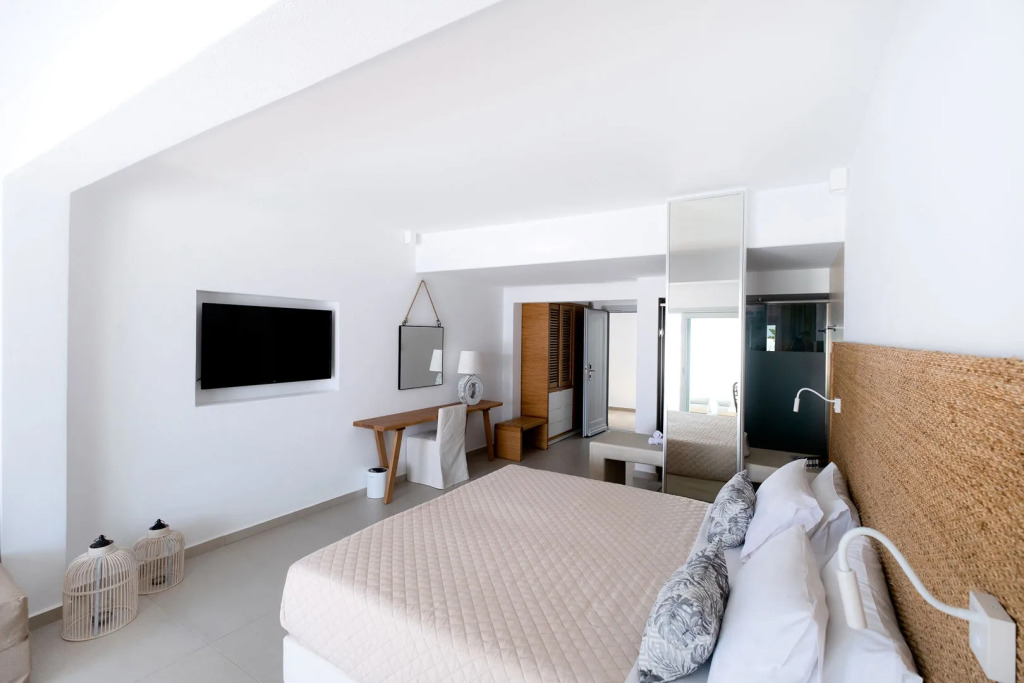 Manoulas Beach Mykonos Resort