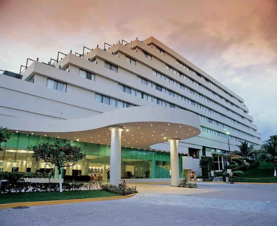 Park Royal Beach Cancún - Все включено