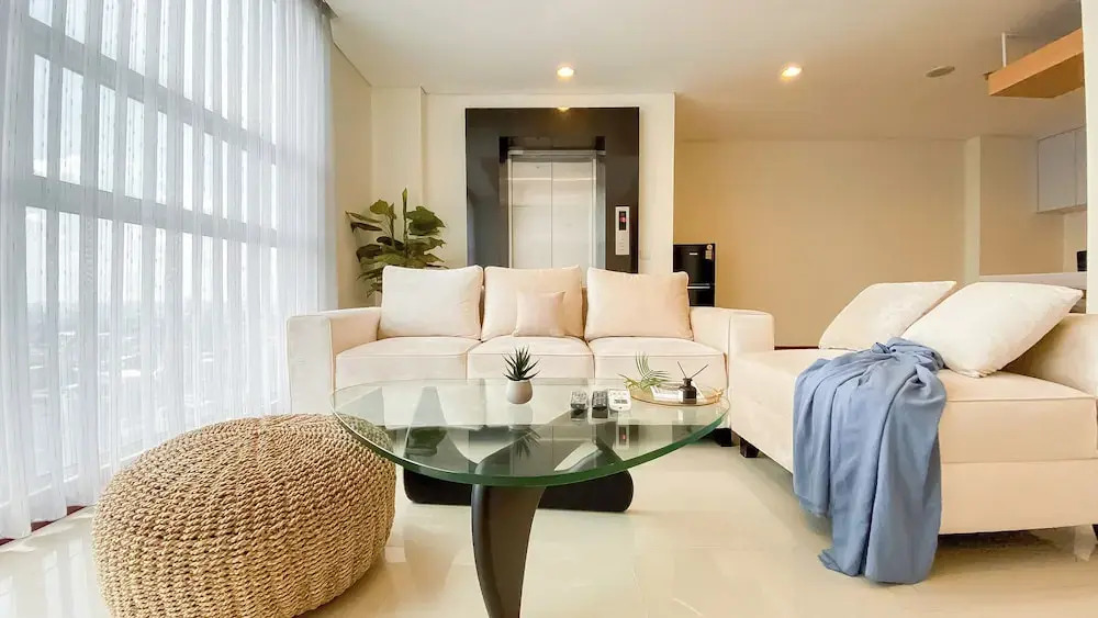Spacious 2Br Apartment With Private Lift At The Kencana Residence