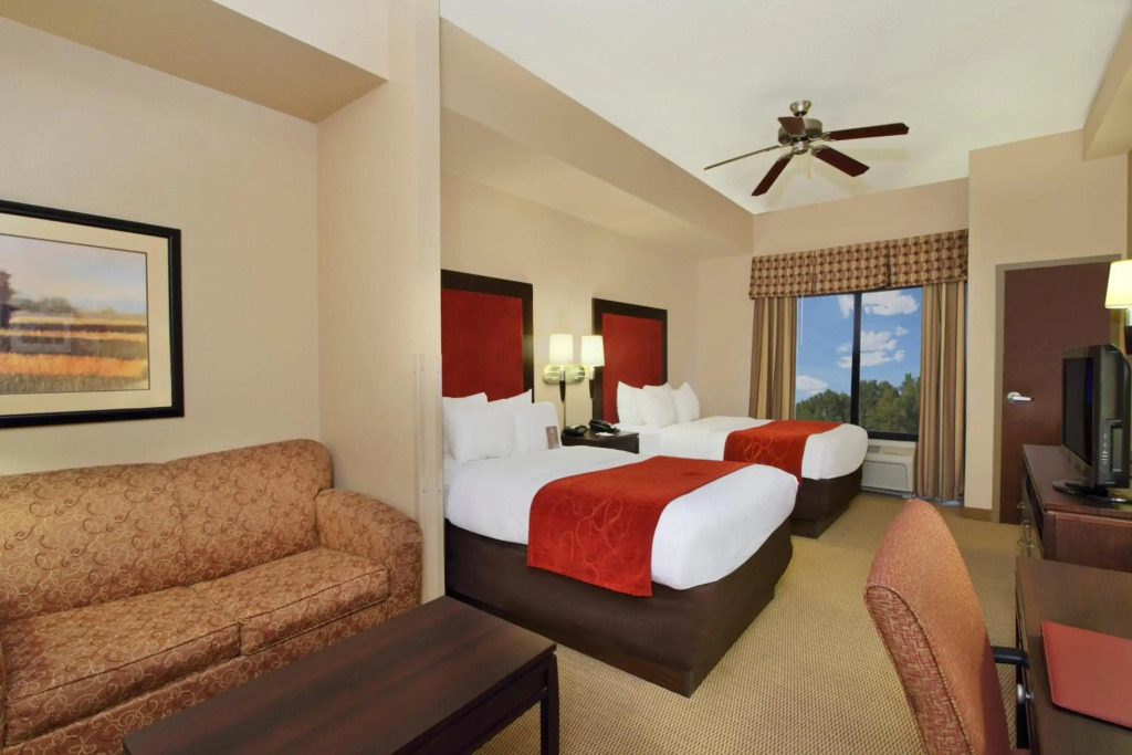 Comfort Suites DFW N-Grapevine
