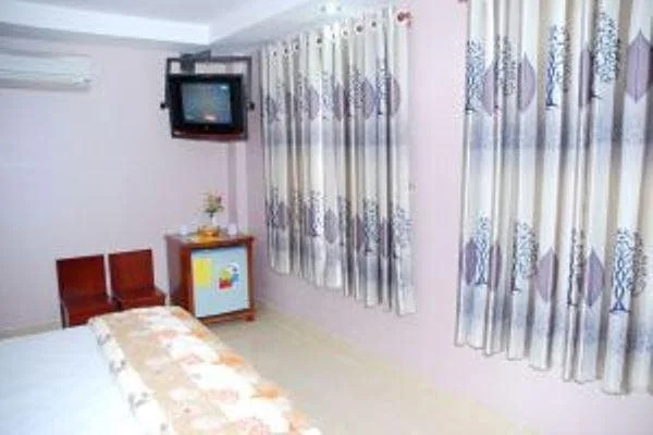 Tan Hoang Yen Phan Van Tri Hotel