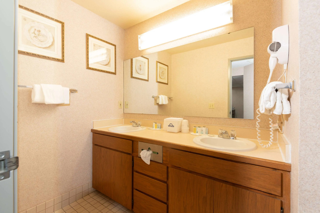 Days Inn by Wyndham Coeur dAlene