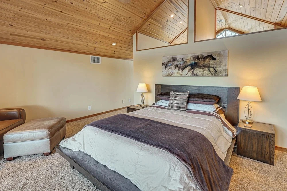 Fun w/ Family! Lakefront Gem in Jamestown w/ Dock