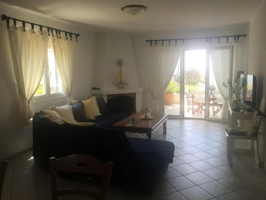 Beach house in Sounio 30' from Airport