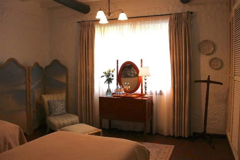 Kiangazi House