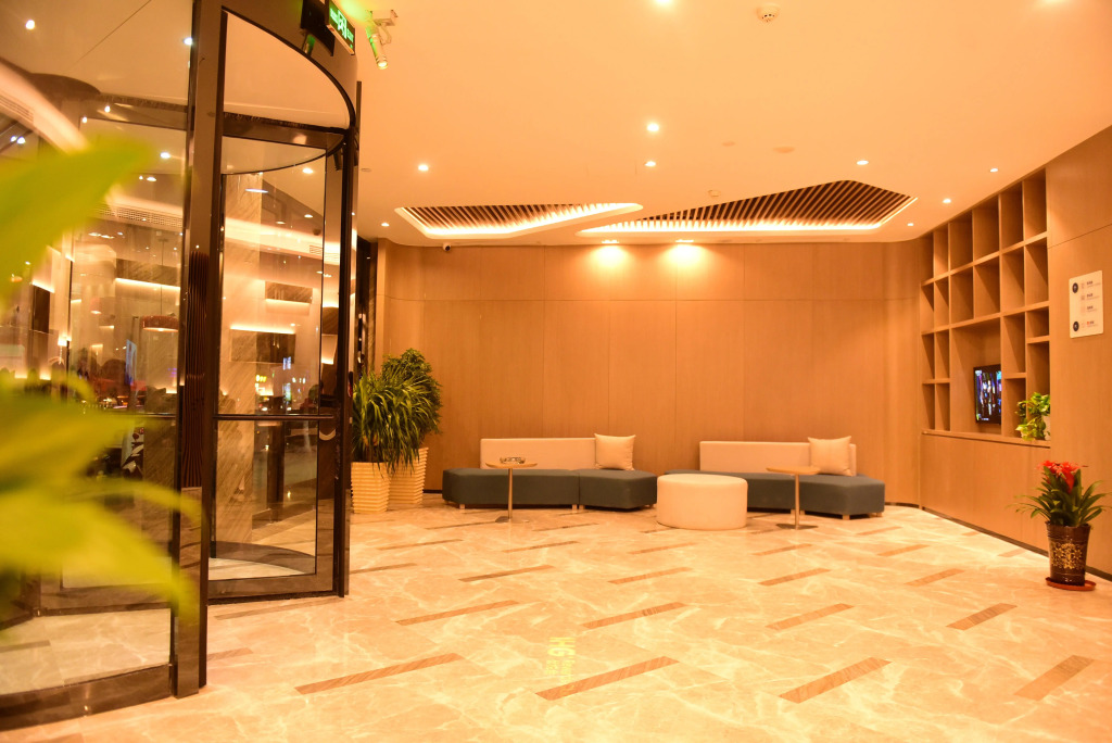 Holiday Inn Express Lhasa Potala Square