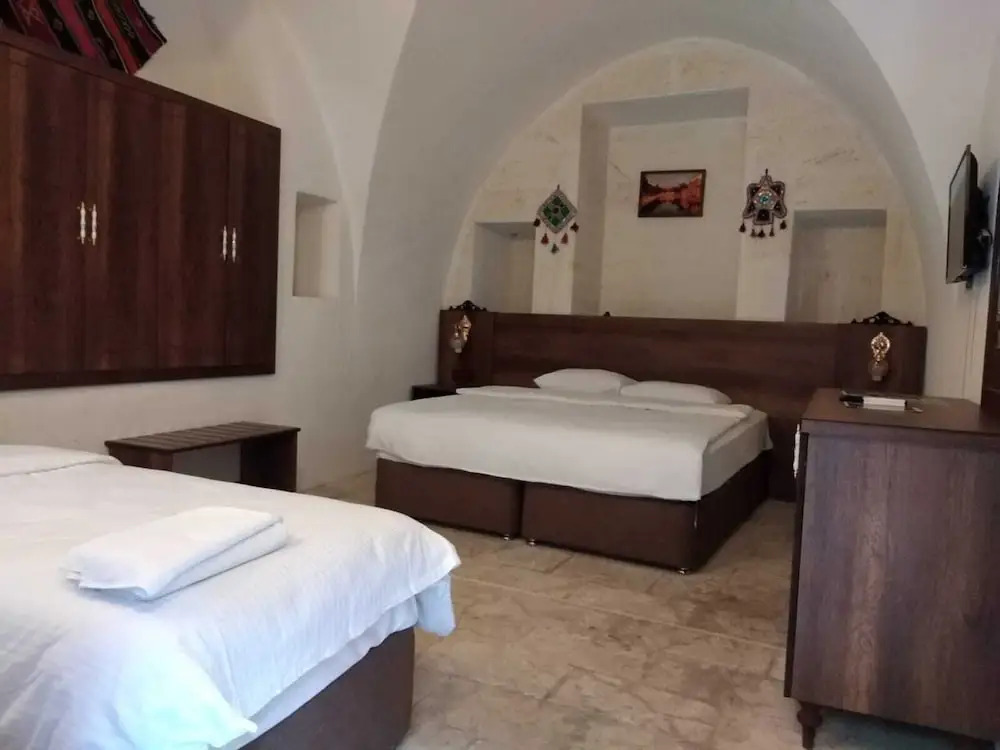 lariva konakları