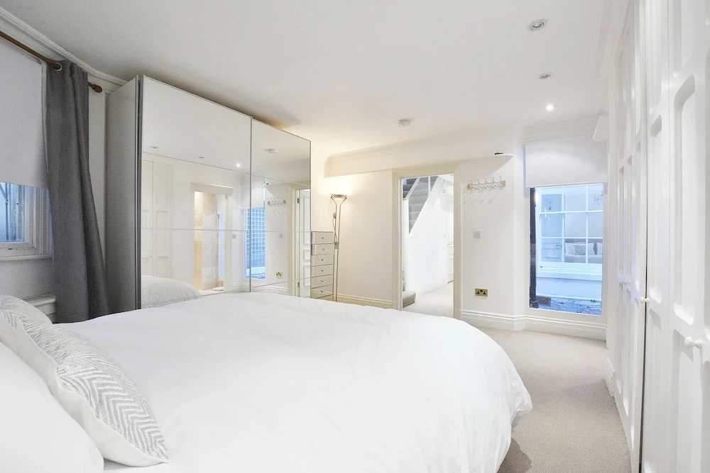 Rutland Gardens Apartment