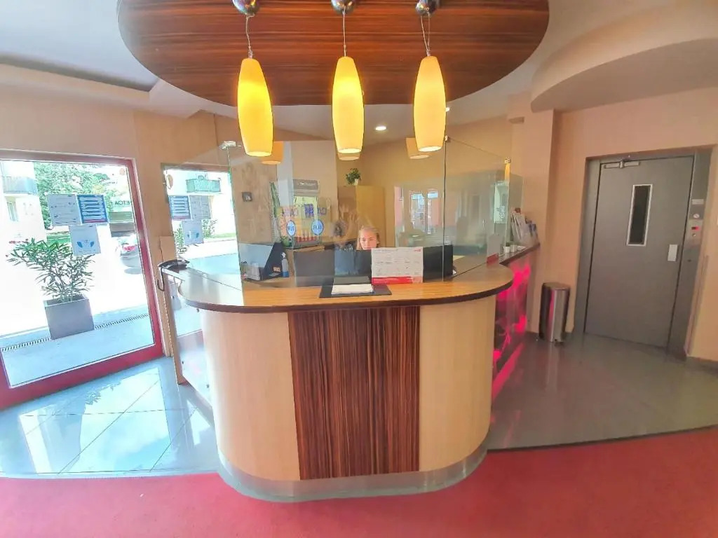 Arion Airport Hotel