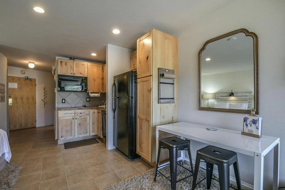 Edgewater 1436