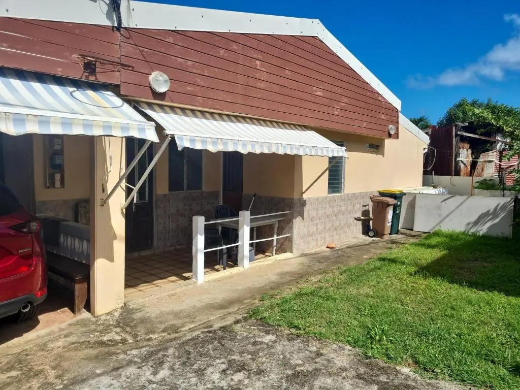 Maison charmante au Robert avec jardin et tennis à proximité