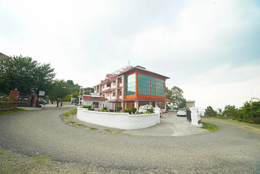 Oyo 37141 Pathik Resort