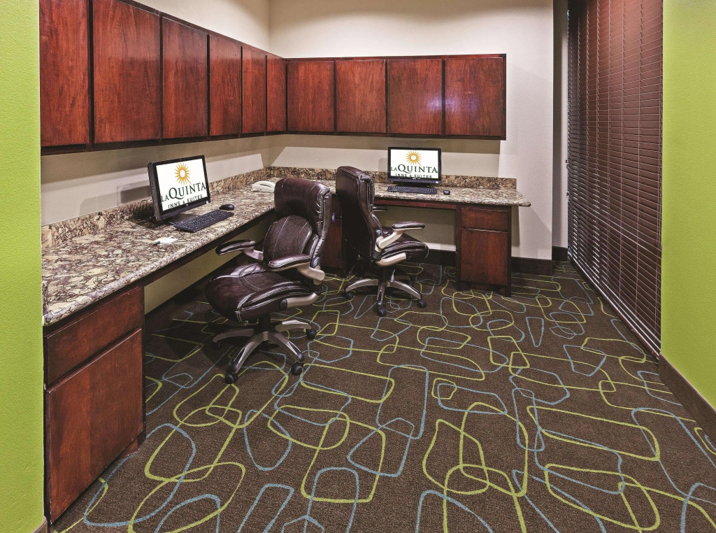 La Quinta by Wyndham Houston Willowbrook