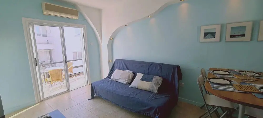 STAY Blue Apartment by STAY BnB