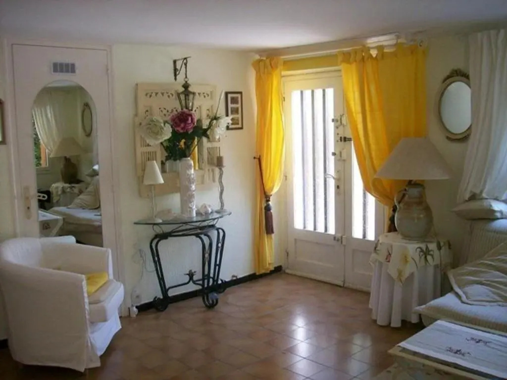 Appartement Le Lavandou, 2 pièces, 4 personnes - FR-1-251-12