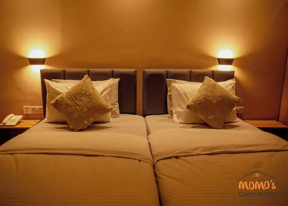 Momos Hotel