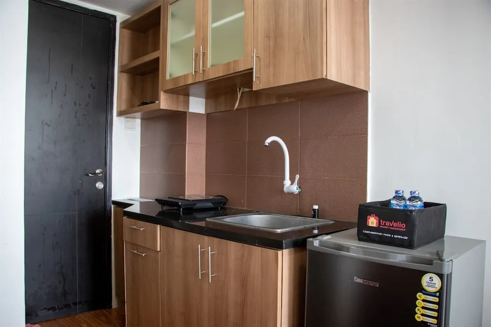 Nice And Comfort Studio Apartment At Belmont Residence Puri
