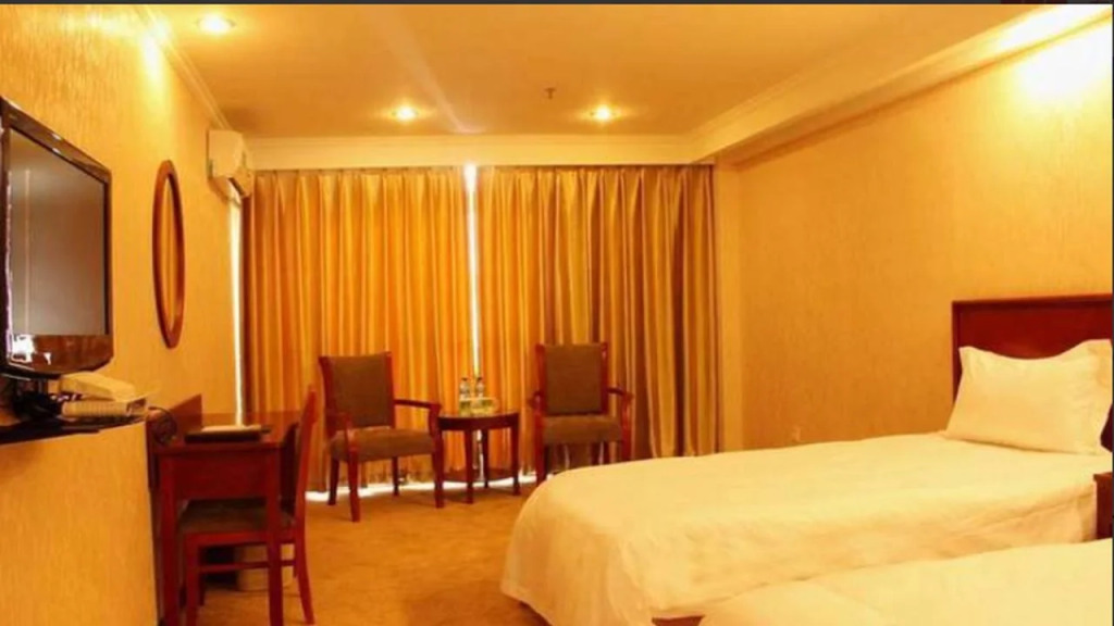 GreenTree Inn Zhenjiang Nanmenwai Street Shell Hotel