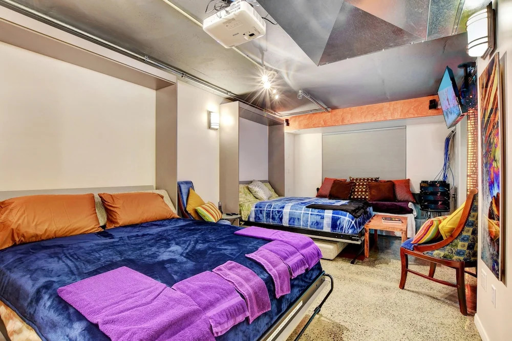 Renovated 2 Bdrm 2 Bath Condo las Vegas Strip 1 Gb Internet