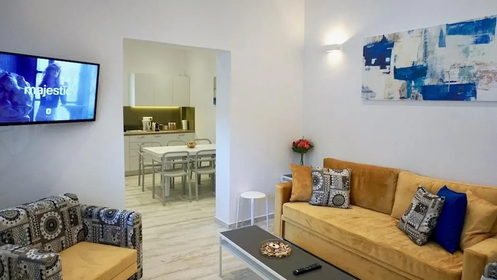 Lux Central Apt in Athens