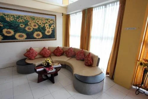 Sunflower Hotel