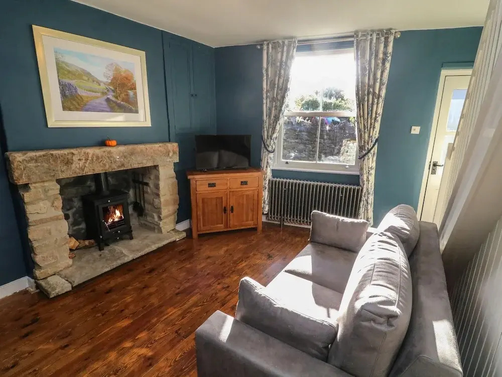 1A Lower Croft Street