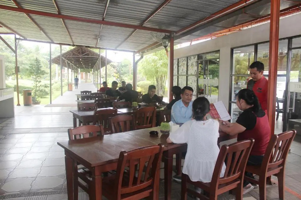 Thongs Inn - KNO Kualanamu Transit Hotel