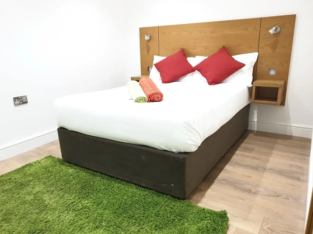 Stratford Rooms
