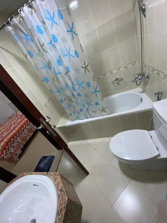 Lovely 1-bedroom Apt with free Parking on premises