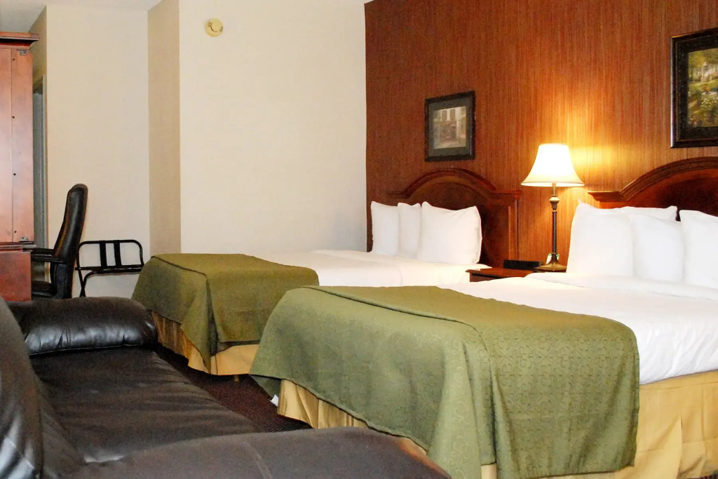 Watertown Travelodge