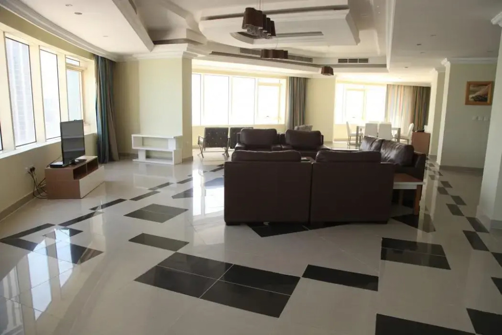 Magnum Hotel & Suites West Bay